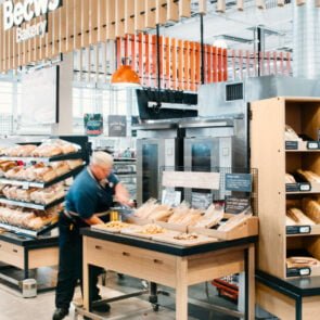 Η &#8220;super&#8221; υπεραγορά της Tesco στο Swanse