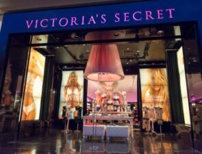 H Victoria’s Secret έχει ένα #MeToo πρόβλημα