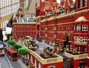 Hλικία: 43 | Xόμπυ: Lego | Η αύξηση των μεγαλύτερης ηλικίας fans παιχνιδιών