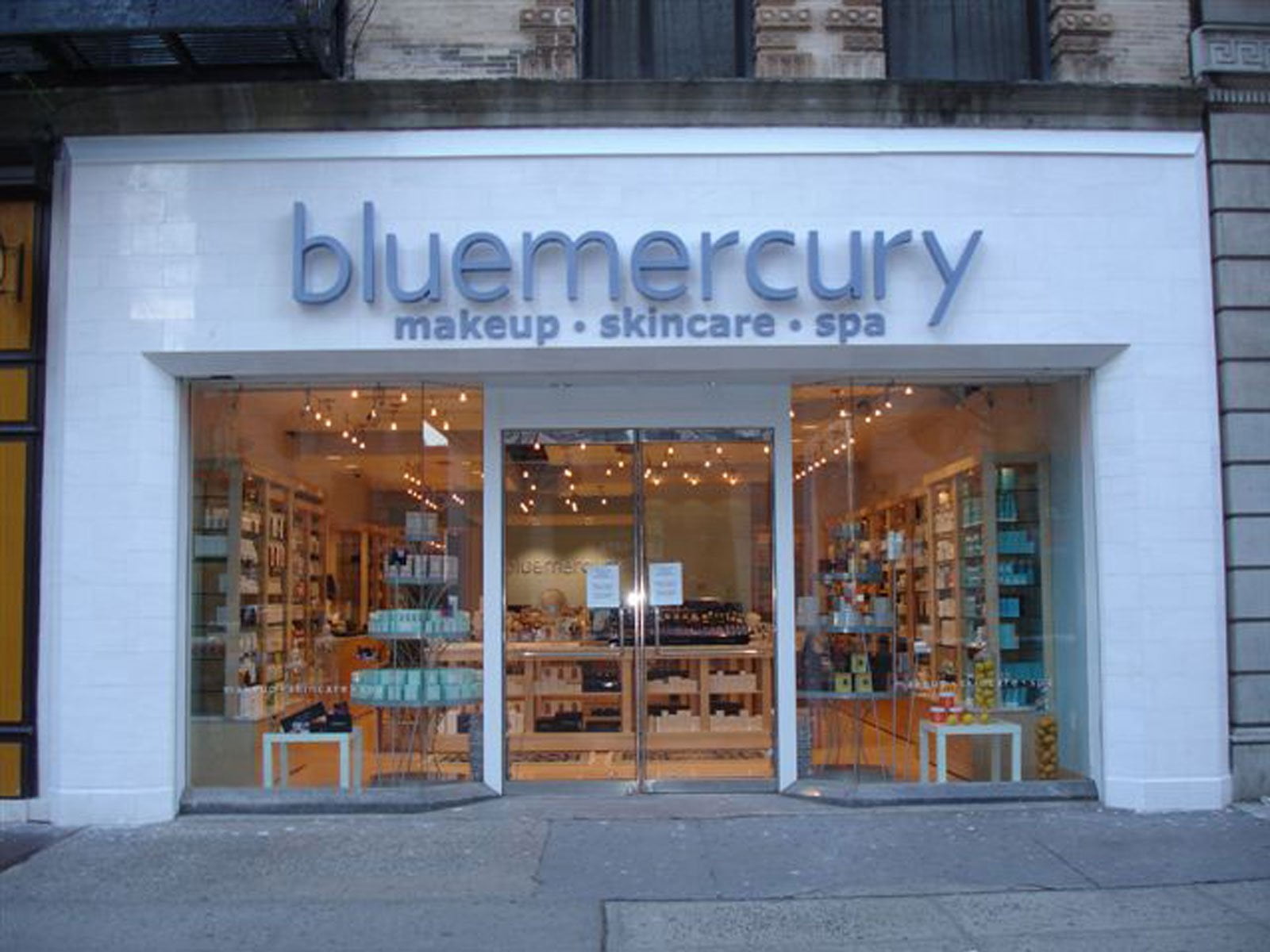 Ανεπηρέαστη από τις Ulta και Sephora, η Bluemercury διπλασιάζει αυτό που την έκανε μεγάλη