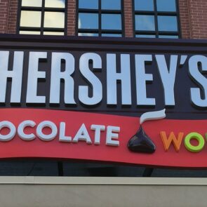 American Girl, T-Mobile και Hershey&#8217;s σχεδιάζουν νέες εμπειρίες Retail