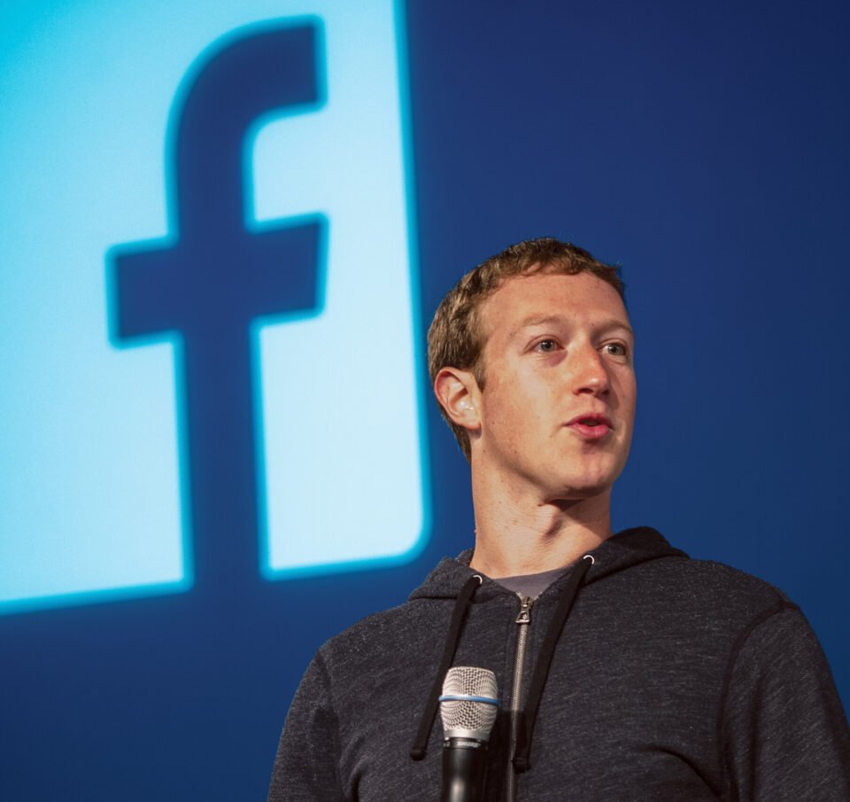 Ο Mark Zuckerberg εγκαινιάζει μια νέα εποχή τεχνολογίας