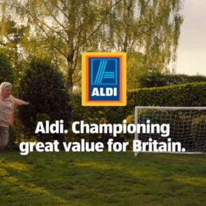 Τα Aldi γίνονται δημιουργικά για τα Χριστούγεννα