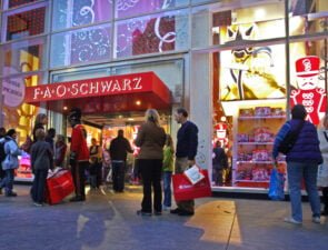 To FAO Schwarz ανοίγει τις πόρτες του στο Selfridges του Λονδίνου
