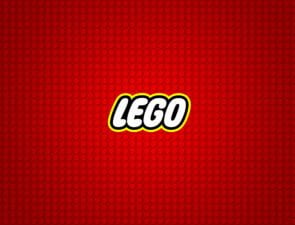 Η LEGO και το Snapchat μόλις άνοιξαν ένα κατάστημα ρούχων χωρίς ρούχα