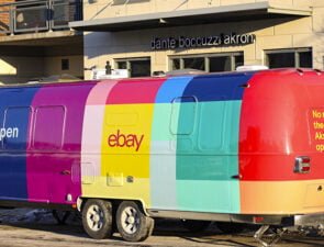 Το eBay φαίνεται να οδηγεί μια «αναβίωση της λιανικής»