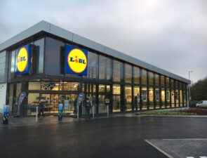 Πώς η Lidl έμαθε να έχει λιγότερο γερμανική ταυτότητα στο Ηνωμένο Βασίλειο