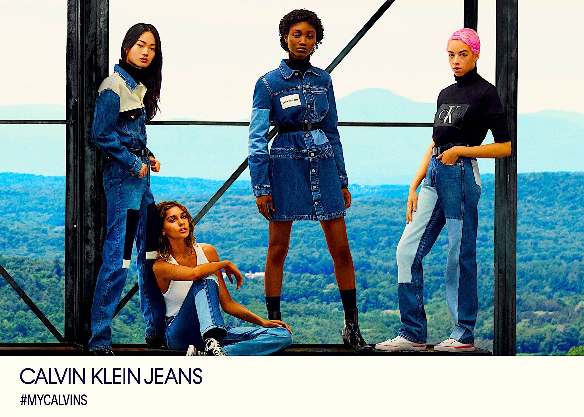 Η επιχείρηση των γυναίκειων Jeans της Calvin Klein