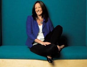 Beth Galetti | Γνωρίστε τη γυναίκα πίσω από την εκρηκτική ανάπτυξη του Amazon
