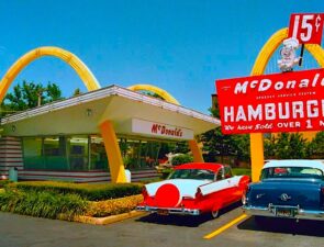 Η McDonald&#8217;s  μπαίνει στον τομέα των data με εξαγορά 300εκ. δολαρίων
