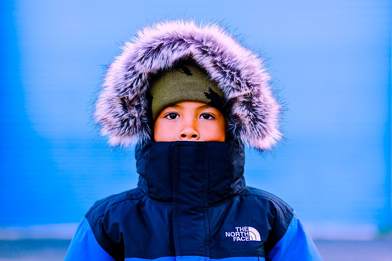 Η North Face ανακυκλώνει παλιές σκηνές σε cool τσάντες