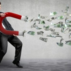 Μια γυναίκα που μελέτησε 600 εκατομμυριούχους λέει ότι το κλειδί για να γίνεις πλούσιος δεν έχει να κάνει με το πόσο έξυπνος είσαι