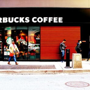 Οι μεγάλες αλλαγές που θα κάνει η Starbucks στο πρόγραμμα πιστότητας πελατών