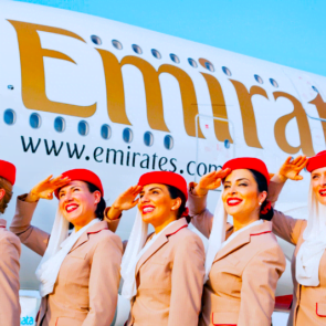 Πώς η Emirates προετοιμάζει 225.000 γεύματα την ημέρα για τους επιβάτες της