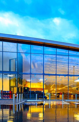Η Lidl πρωτοπορεί με υπηρεσία refill στα βρετανικά καταστήματά της