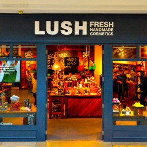 Η Lush λέει &#8220;αντίο&#8221; στα social media