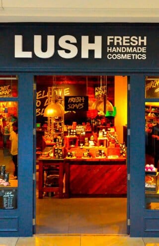 Η Lush ρισκάρει αποχωρώντας από τα Social Media