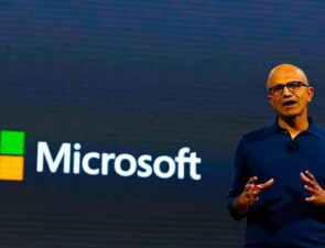 Η Microsoft εκθρονίζει το Amazon