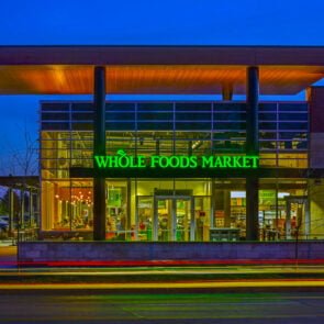 Μελέτη αναφέρει ότι το Whole Foods είναι το πιο ακριβό super market από όλα