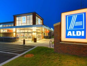 Aldi &#038; Lidl τώρα αξίζουν £ 344 εκατομμύρια περισσότερα από πέρυσι στην Αγγλία