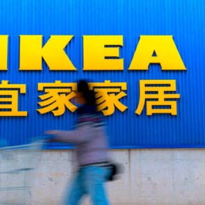 Η Ikea σκέφτεται να επεκταθεί στις κινεζικές πλατφόρμες