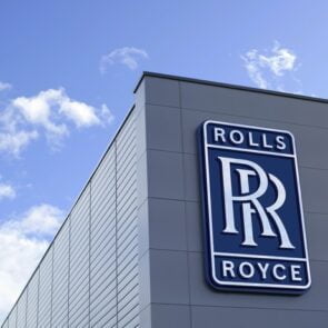 Η Rolls-Royce θα κάνει 9.000 απολύσεις