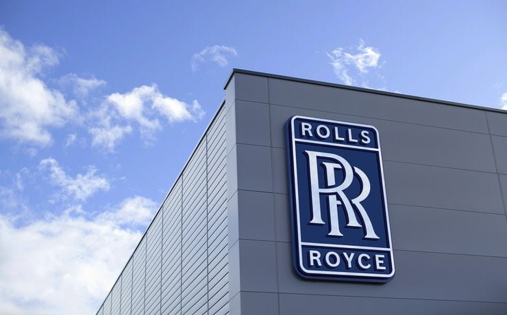 Η Rolls-Royce θα κάνει 9.000 απολύσεις