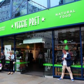 Η Pret  a Manger  εξαγοράζει την Eat σε μια vegan συμφωνία