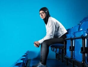 Γιατί η Nike και η Adidas επεκτείνονται στο &#8220;συντηρητικό&#8221; ντύσιμο