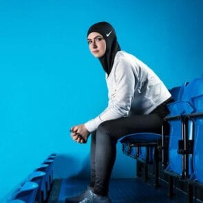 Γιατί η Nike και η Adidas επεκτείνονται στο &#8220;συντηρητικό&#8221; ντύσιμο