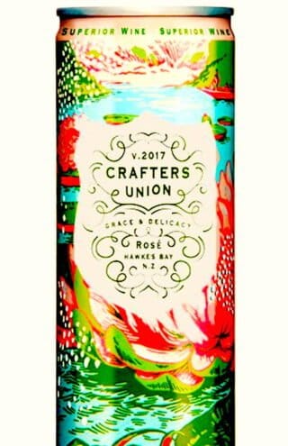 Η κατασκευάστρια εταιρεία της Corona βάζει κρασί σε κουτάκι για τους φιλάθλους του ποδοσφαίρου