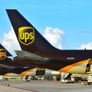Το δίκτυο εφοδιαστικής της Amazon δεν αποτελεί απειλή για τη FedEx και τη UPS