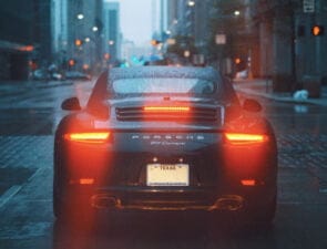 Η Porsche προσφέρει δυνατότητες εξατομίκευσης στα μοντέλα της 
