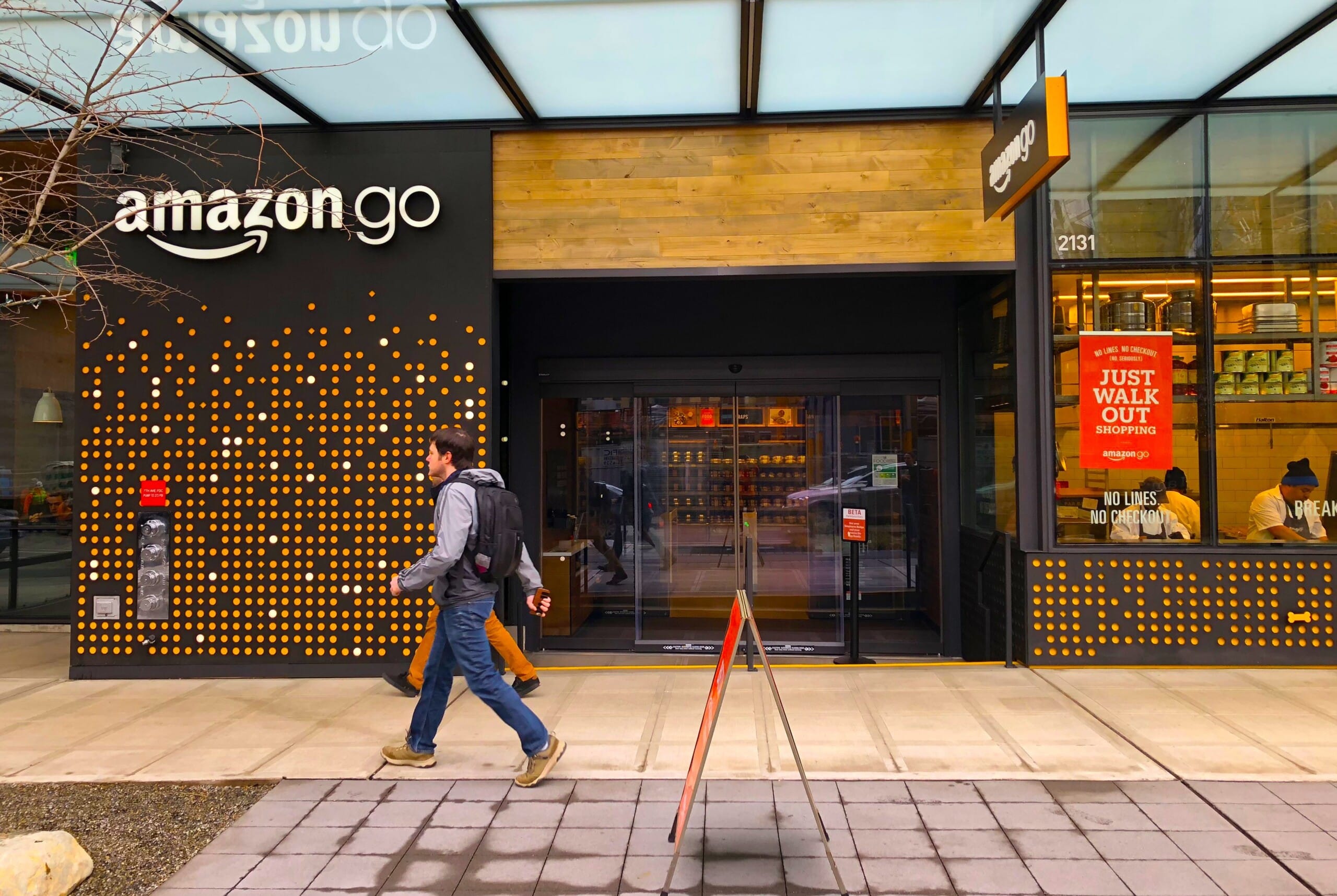 To 59% των καταναλωτών στις ΗΠΑ θεωρούν το Amazon Go «απειλή» για τις μεγάλες αλυσίδες σουπερμάρκετ