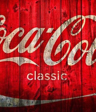 Η Coca-Cola αλλάζει και παραμένει μεγάλη