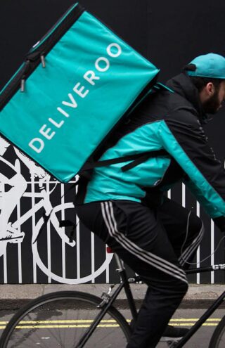Το Deliveroo αναζητά τρόπους επιτάχυνσης της ανάκαμψης του τομέα της εστίασης