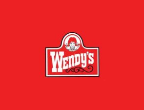Η Wendy&#8217;s προσπαθεί να επαναφέρει το πρωινό