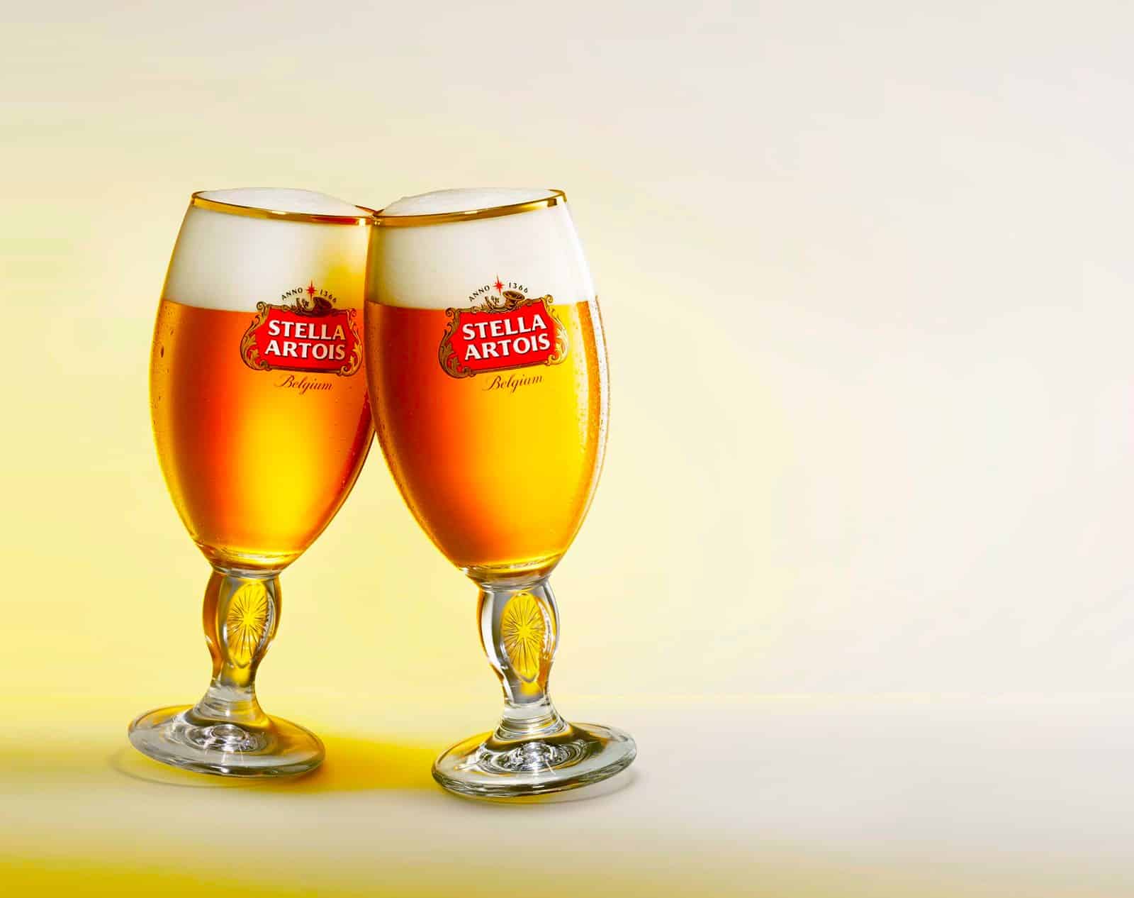 Η νέα διαφήμιση της Stella Artois επιδιώκει να ενώσει τους γείτονες με την μπύρα