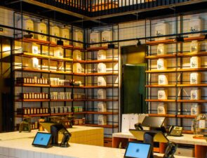 The Naxos Apothecary| τα βότανα της Nάξου