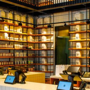 The Naxos Apothecary| τα βότανα της Nάξου