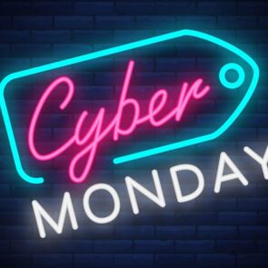 Η Cyber Monday έκανε record στην Αμερική καθώς οι αγοραστές ξόδεψαν 12 εκ. δολ. το λεπτό