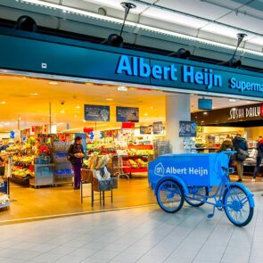 Η Albert Heijn θα παρουσιάσει γάλα από Climate-Neutral φάρμες το 2021