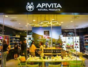 Πώς οργανώνει η Apivita την επιστροφή στην ανάπτυξη