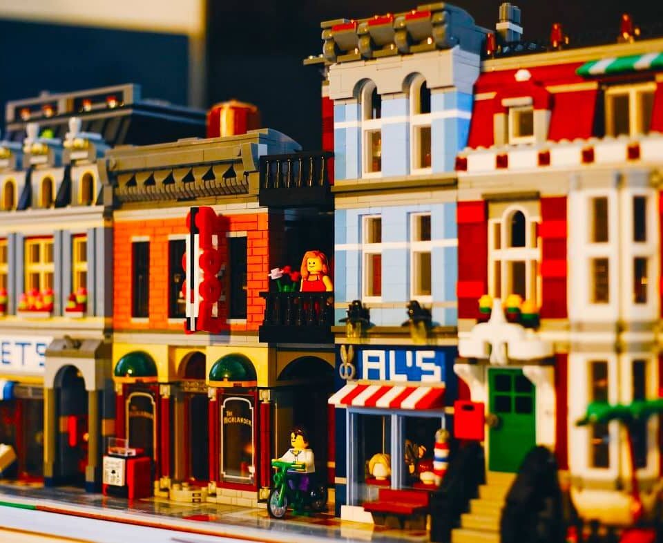 Γιατί η LEGO επενδύει 1,3 δισ. ευρώ στη βιωσιμότητα