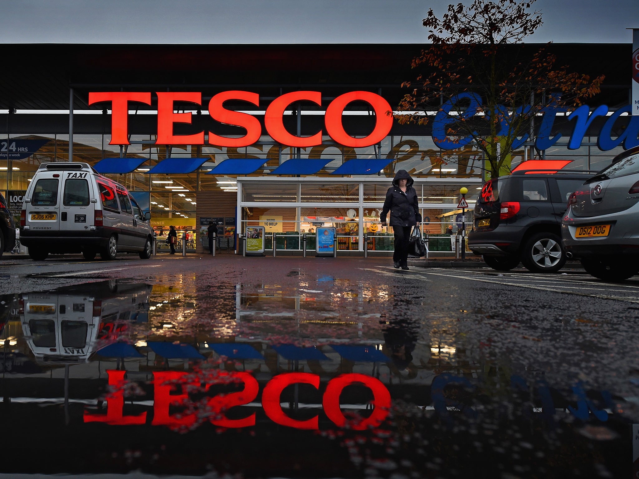Διαφήμιση της Tesco με εμβολιασμένο Άη-Βασίλη προκαλεί αντιδράσεις στο Ηνωμένο Βασίλειο