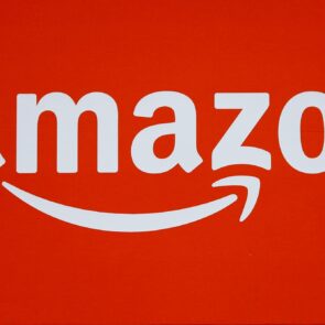 Το Amazon έχει αύξηση 400% στις πωλήσεις μάσκας προσώπου