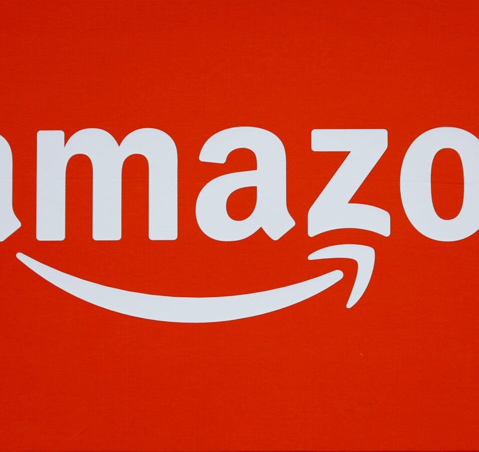 Το Amazon έχει αύξηση 400% στις πωλήσεις μάσκας προσώπου