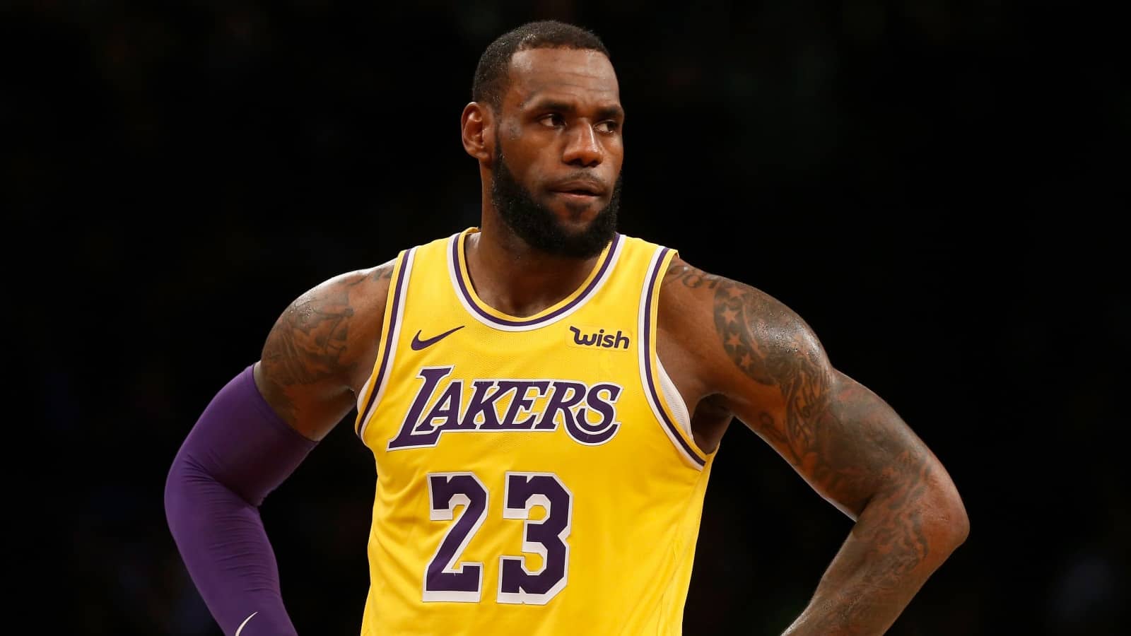 Ο μύθος του NBA James LeBron συνεργάζεται με την Lyft στο πρόγραμμα bikeshare