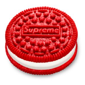 Το Supreme με το κόκκινο Oreo