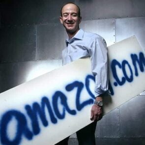 Ο Jeff Bezos παραιτήθηκε από CEO της Amazon I Η πορεία του μέχρι σήμερα